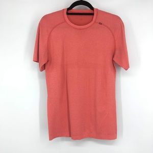 Lululemon Men's T-Shirt Size Small